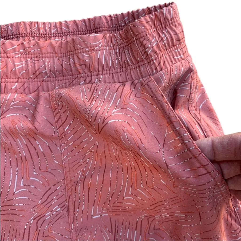 Kuhl EUC KÜHL Vantage Skort Terra Cotta
Size XL - Image 3