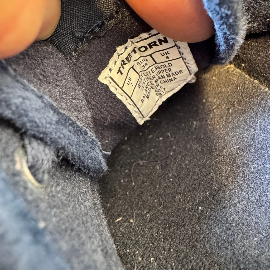 Tretorn Blue Suede Leather Lace Up Sneakers Womens 7 Comfort Shoes Classic - Image 3