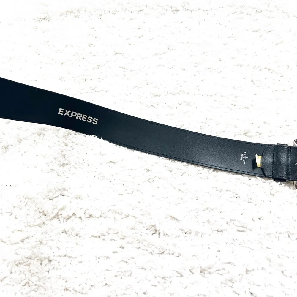 Express Solid Black Vintage Women’s Leather Belt Wide Size Small Silver Buckle - Image 3