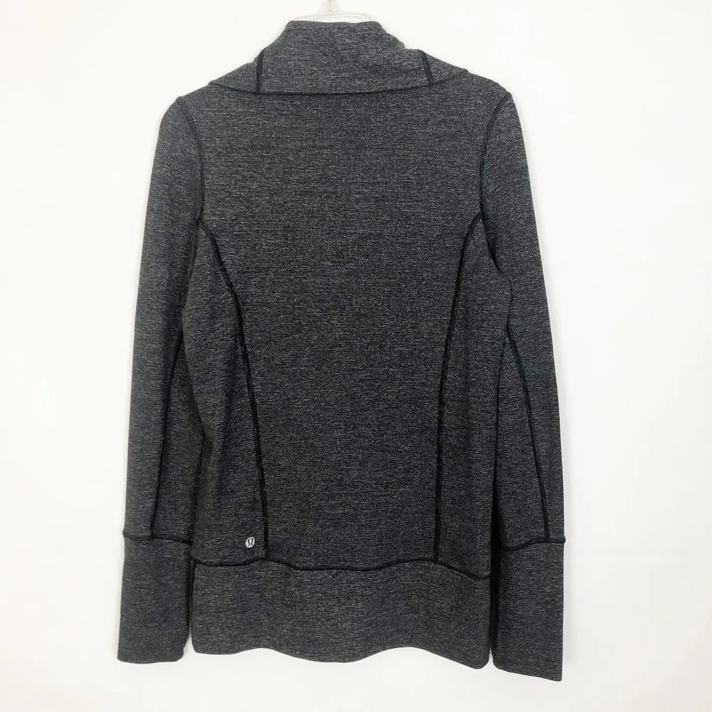 Lululemon Full Zip Gray Athleisure Jacket Size 6 - Image 4