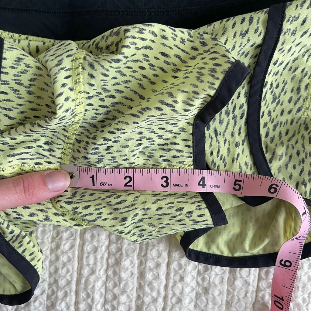 Lululemon Women Run Times Short 4" Dottie Dash Clarity Yellow Black Polka Dot 6 - Image 9