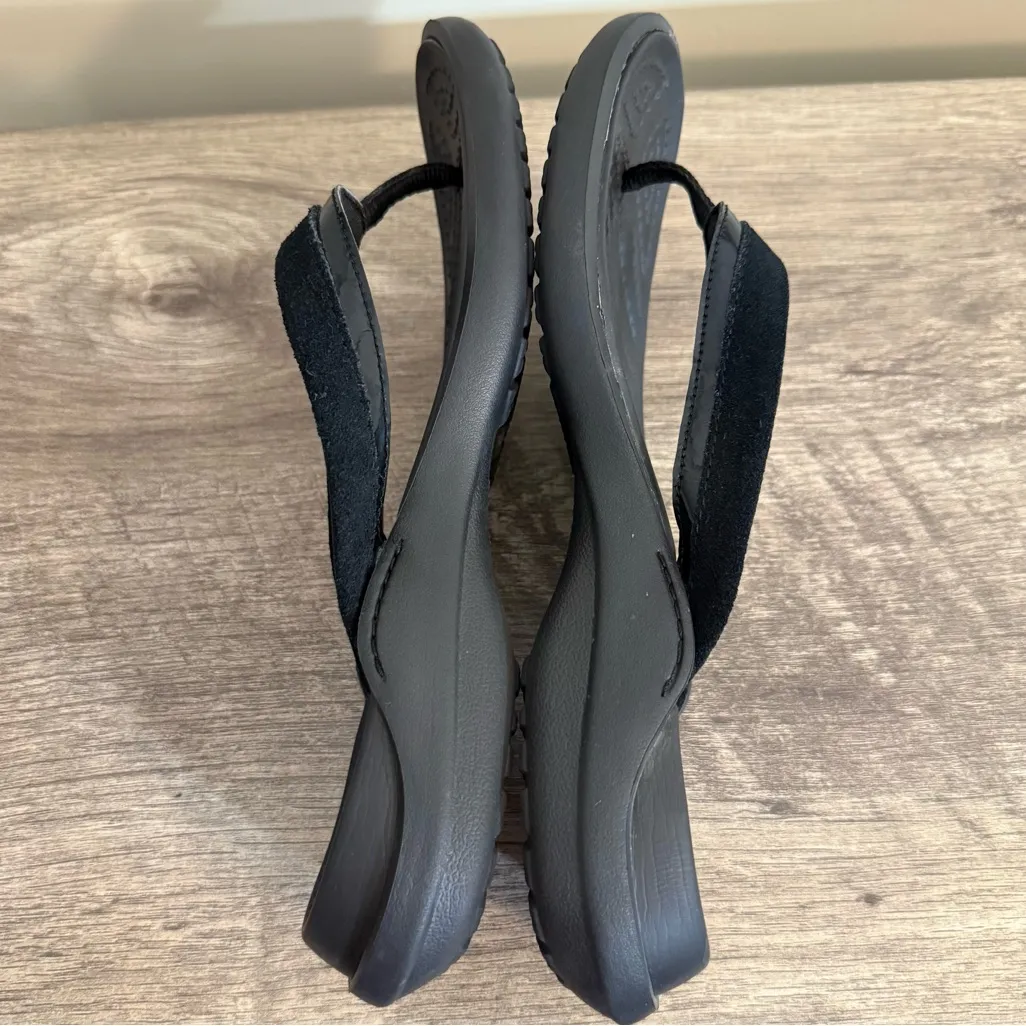 Crocs Thong Flip Flops Black Woman’s Size 9 - Image 7