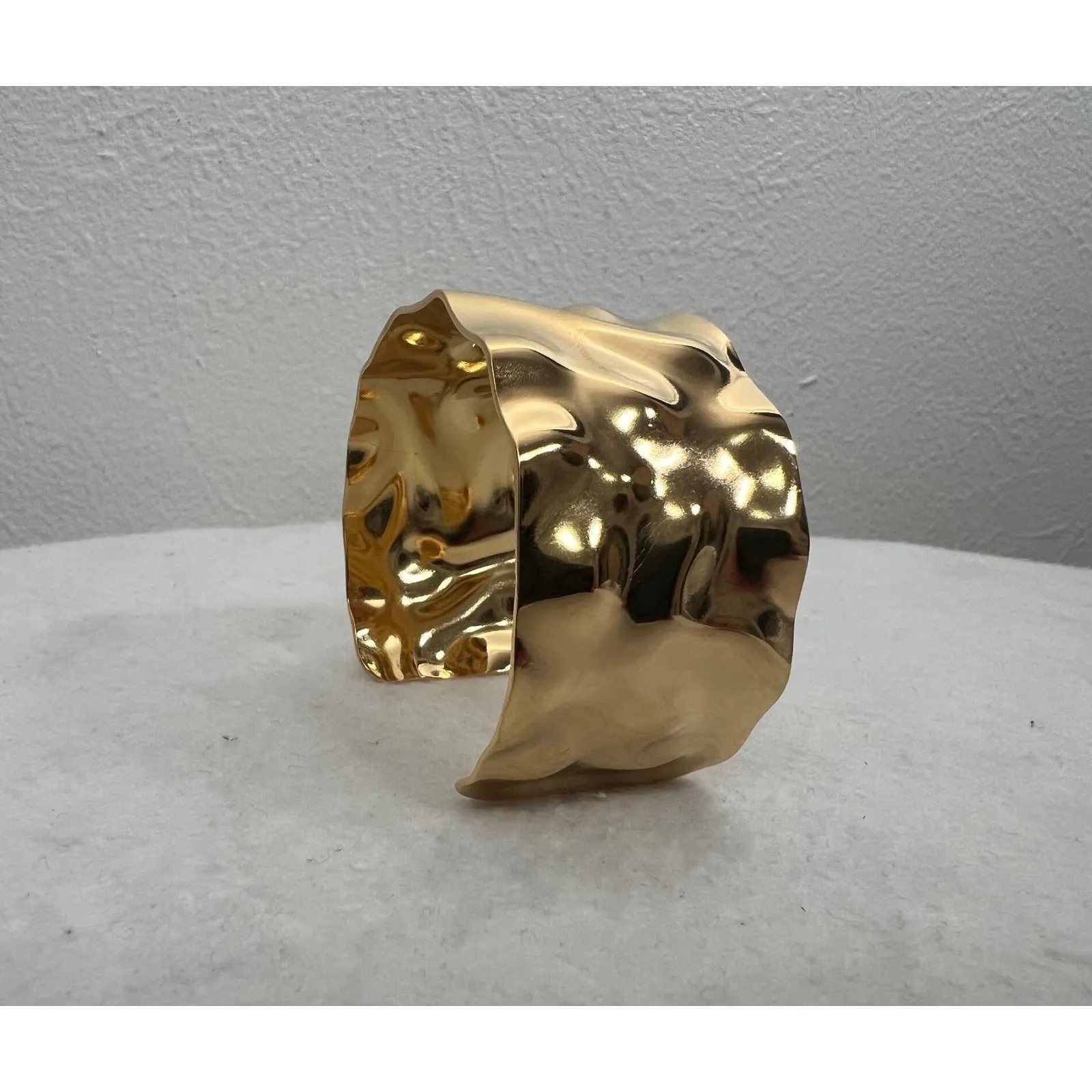 Vintage Style Roman Style Stainless Steel 18K Gold Plated Bangle In‎ Bulk - Image 2