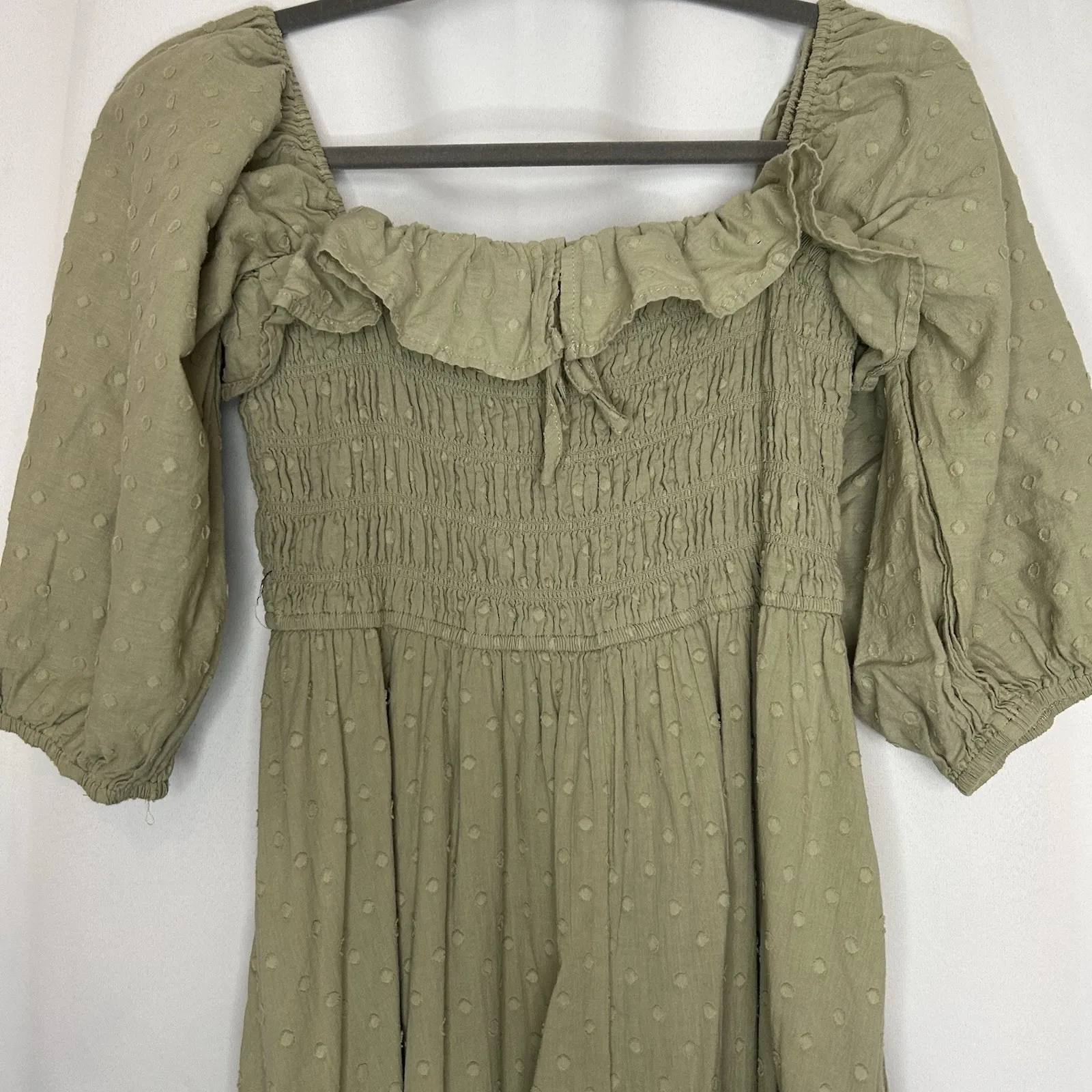 R Vivimos Womens Midi Dress Large 12/14 Sage Green Smocked Top Off‎ Shoulder - Image 2