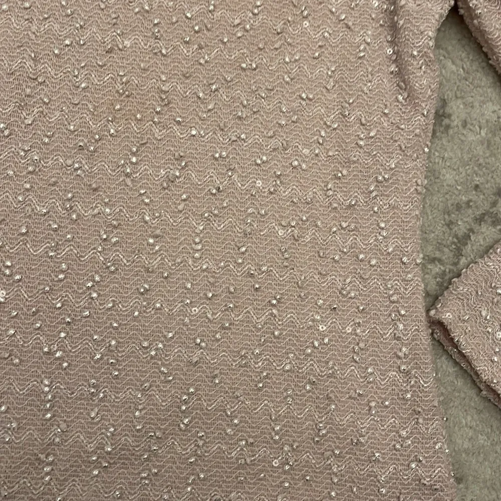 Jennifer Lopez  Sweater Size XL Pink Silver Sparkle Baby Pink - Image 3