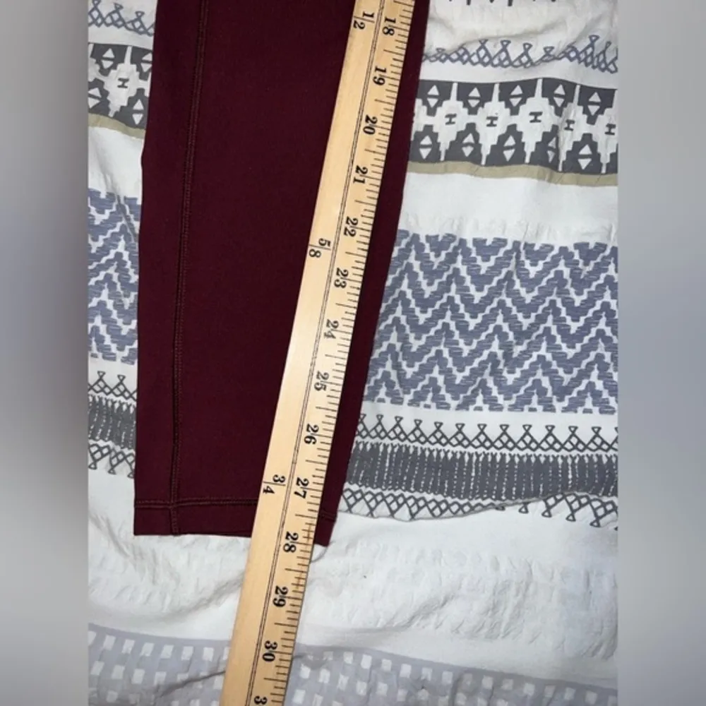 Lululemon Speed Up Tight *Full-On Luxtreme 28"
Size‎ 6 - Image 2