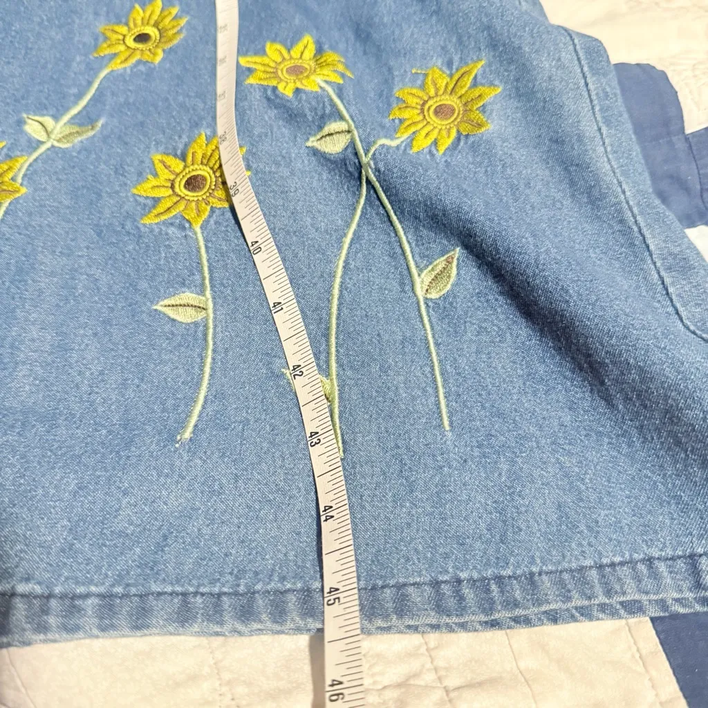 Retro Denim Dress 1X with Embroidered Flower Hem on the Front Cottagecore Blue - Image 5