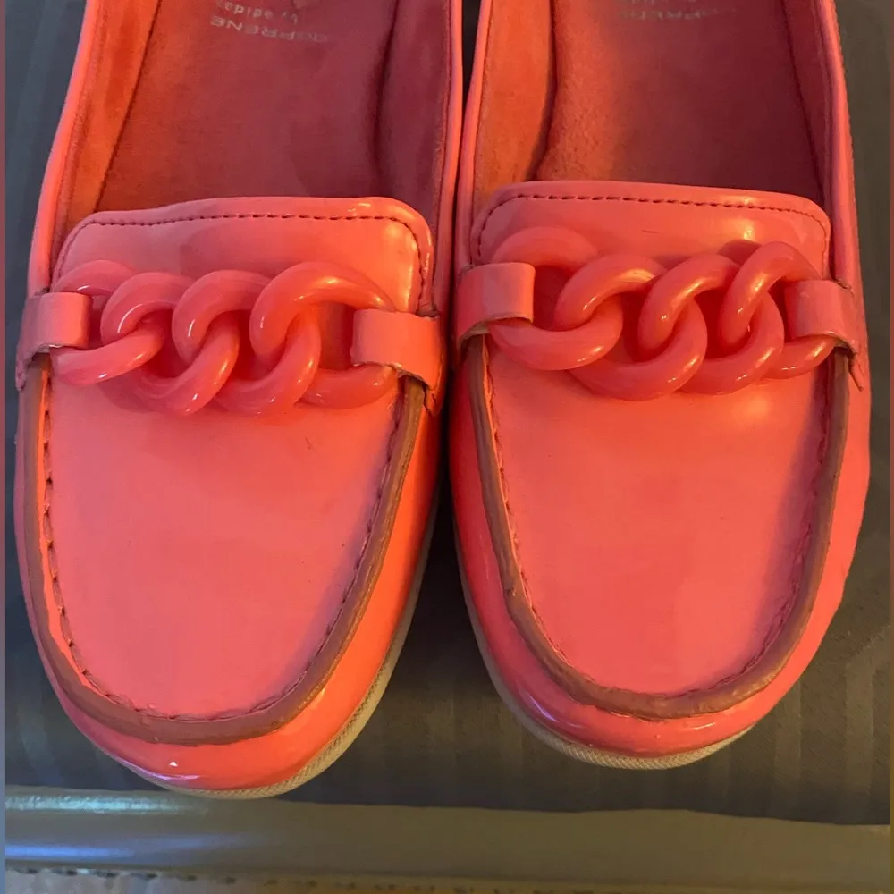 Rockport Neon Pink Patent Loafers with Chain Link Detail & Adiprene by Adidas Size 8.5 - Image 2