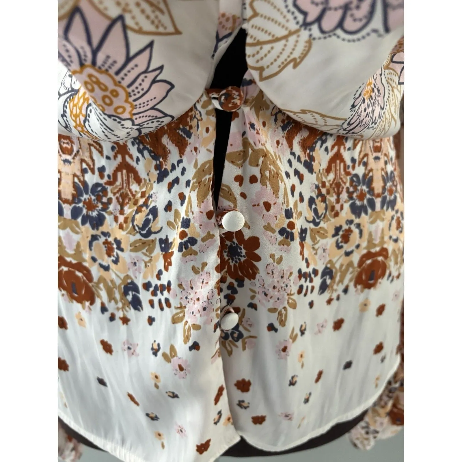 Free People Blouse Womens M White Floral Run Free Balloon Sleeve Tie Front Silky - Image 2