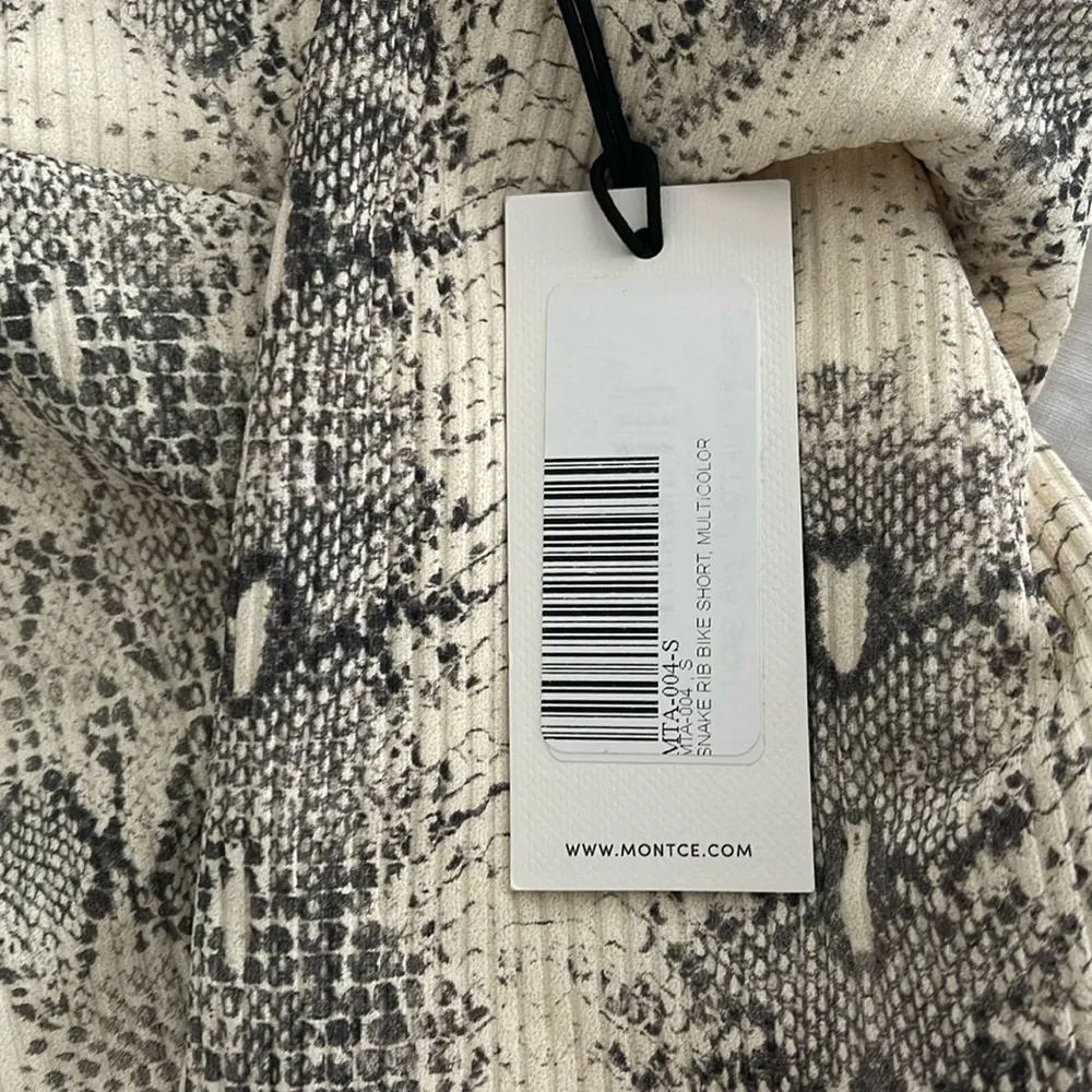 Montce Shorts Size Small NWT Athleisure summer beach workout - Image 4