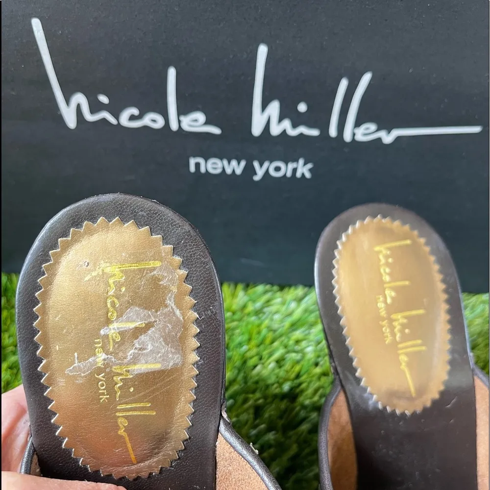 Nicole Miller ELEN Dark Brown Tumbled Valencia Clogs Size 8 - Image 4