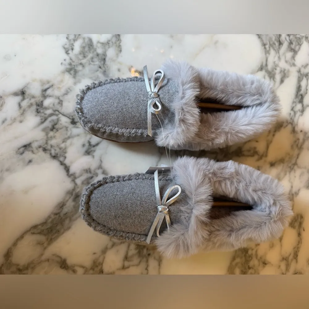 NWT J.Crew womens faux shearling grey moccasin slipper size 8 sold out! - Image 6
