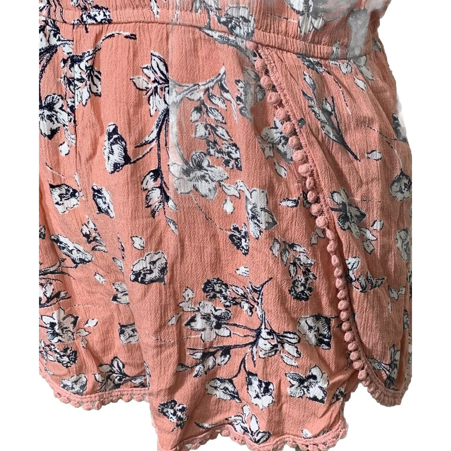 Ambiance Women’s Romper Size L Pink Floral Ruffle Sleeveless Spaghetti Strap Boy Size L - Image 4