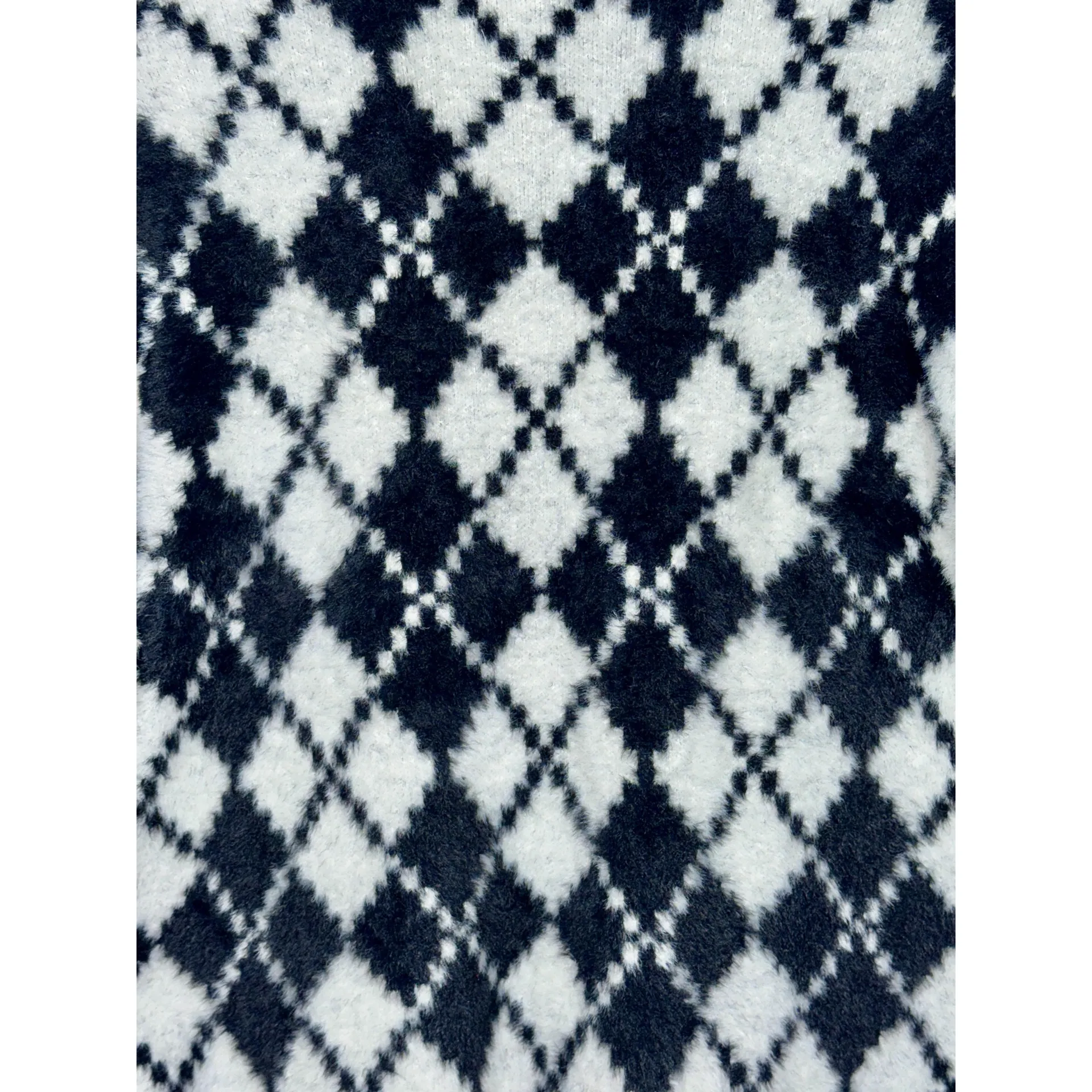 Abercrombie & Fitch Soft AF White Black Argyle Fuzzy Knit Crew Neck Sweater Sz L - Image 5