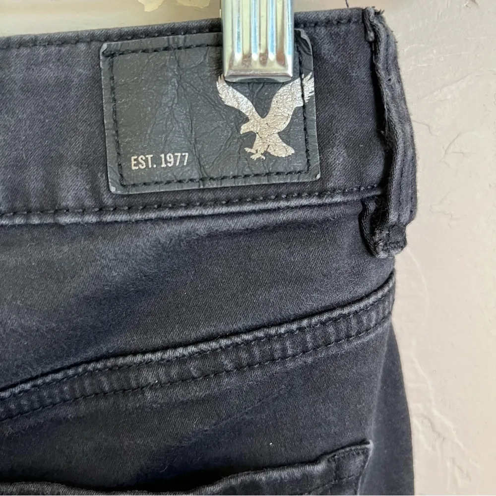 AEO Faded Black Super Super Stretch Hi Rise‎ Shortie Denim Jeans - Image 5