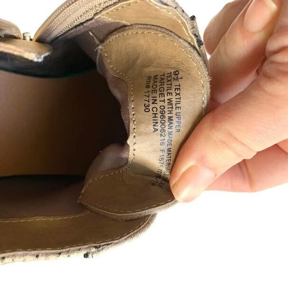 A New Day Side Zip Tan Wedge Heel Faux Suede Vegan Sneakers Womens Size 9.5 - Image 4