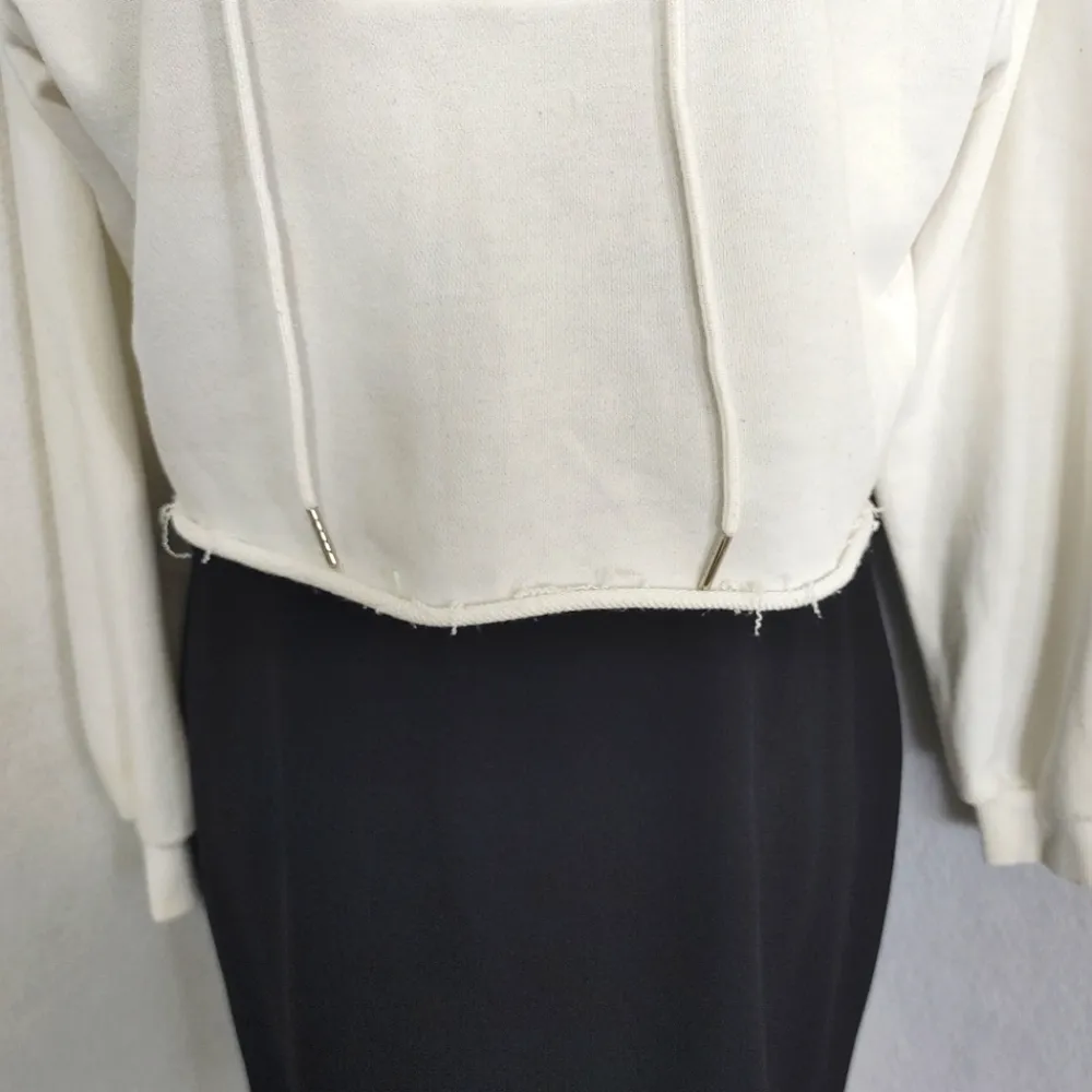 38 Point 5 White Laced Up Crop Top Hoodie Size L - Image 3