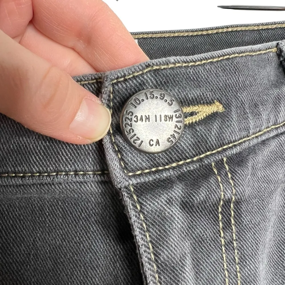 Current/Elliott Sample Gray Mid Rise Raw Step Hem Cropped Distressed Jeans - Image 11