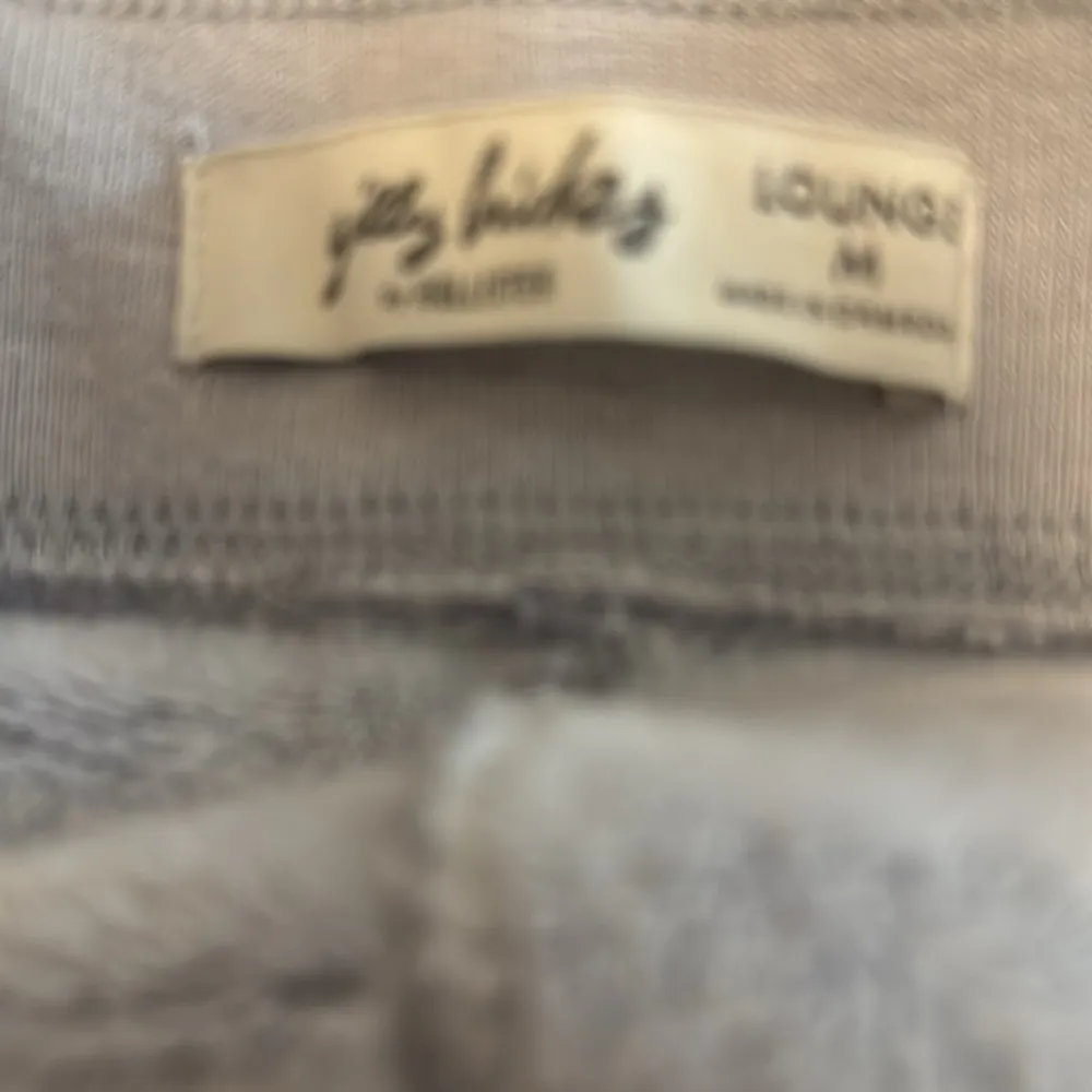 Gilly Hicks Hollister Gray Sherpa Fur Joggers NWOT Sz M Fit TTS MSRP: $55 - Image 6