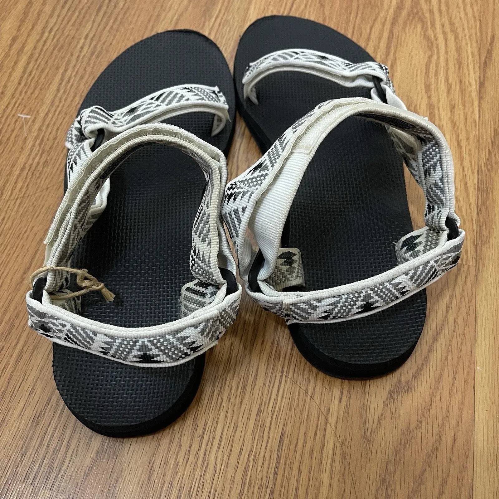 Teva Sandals Adjustable Hiking Shoes 1003987 Women’s Size 11 White Black Aztec - Image 4