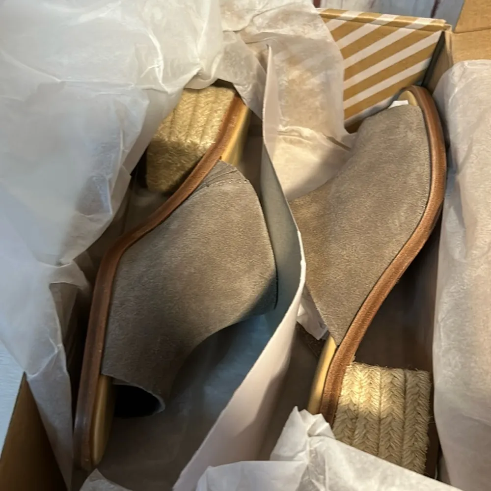 NIB Soludos Capri Mule - Image 3