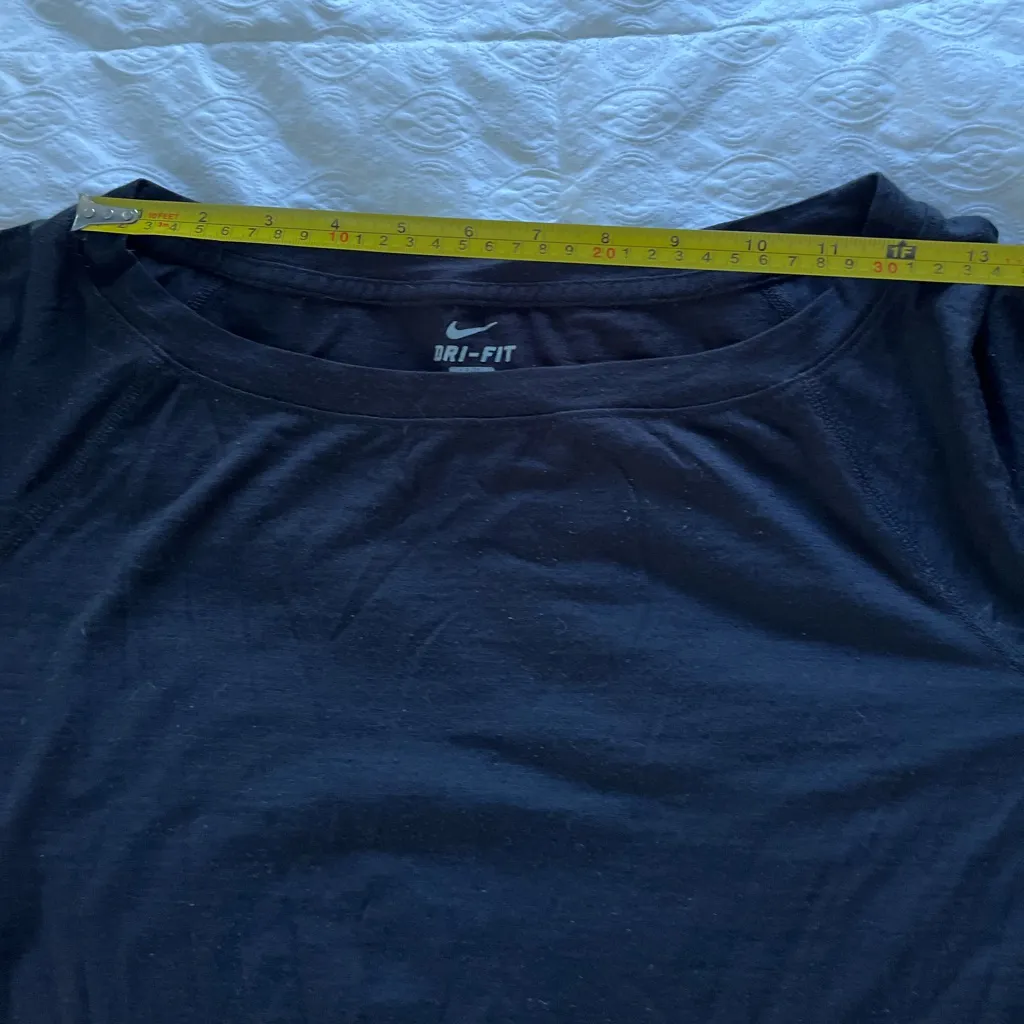 Women’s Nike Black Dri-FIT wool long sleeve Top size XS - Image 8