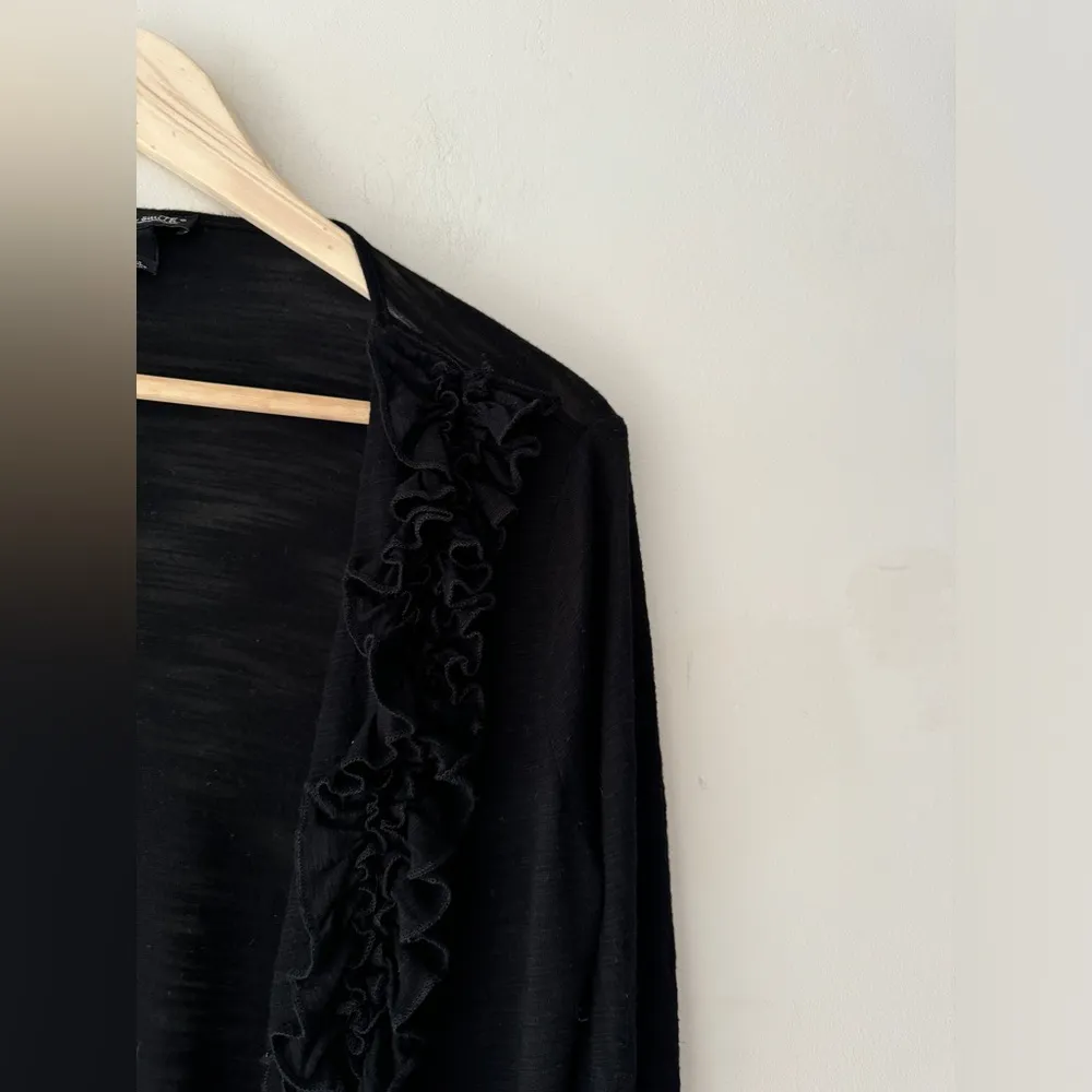Willi Smith Black Ruffle Open Cardigan - Image 2
