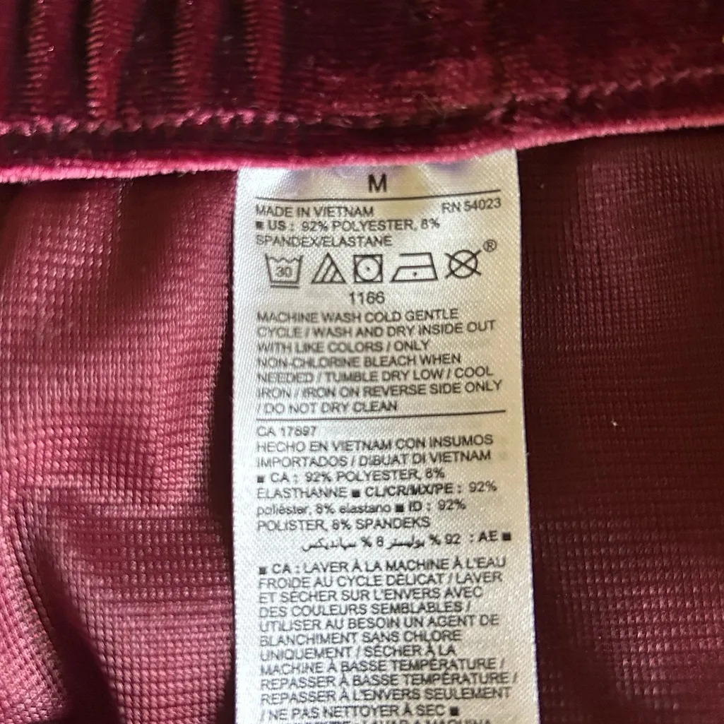 Old Navy Maroon  Pull On Wide Leg Velvet Look Crop Pants Size M - Image 5