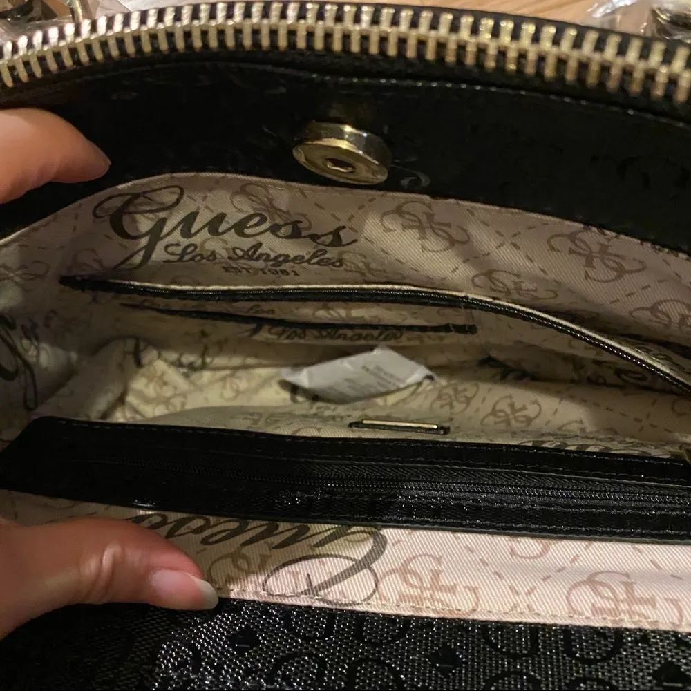 Black guess purse / handbag - Image 4