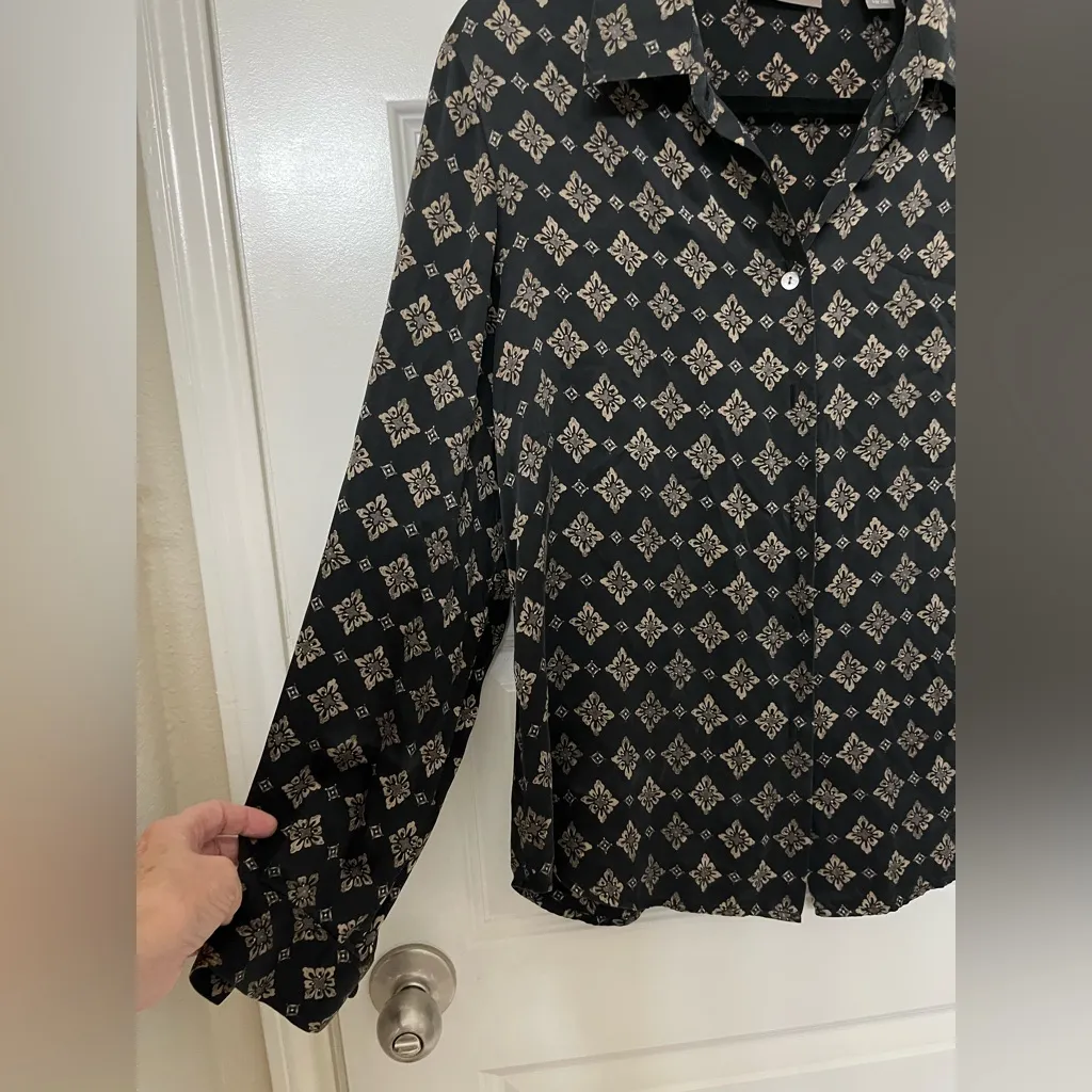 Valerie Stevens Silk Black Taupe and Gray Patterned Blouse Size 10 - Image 2