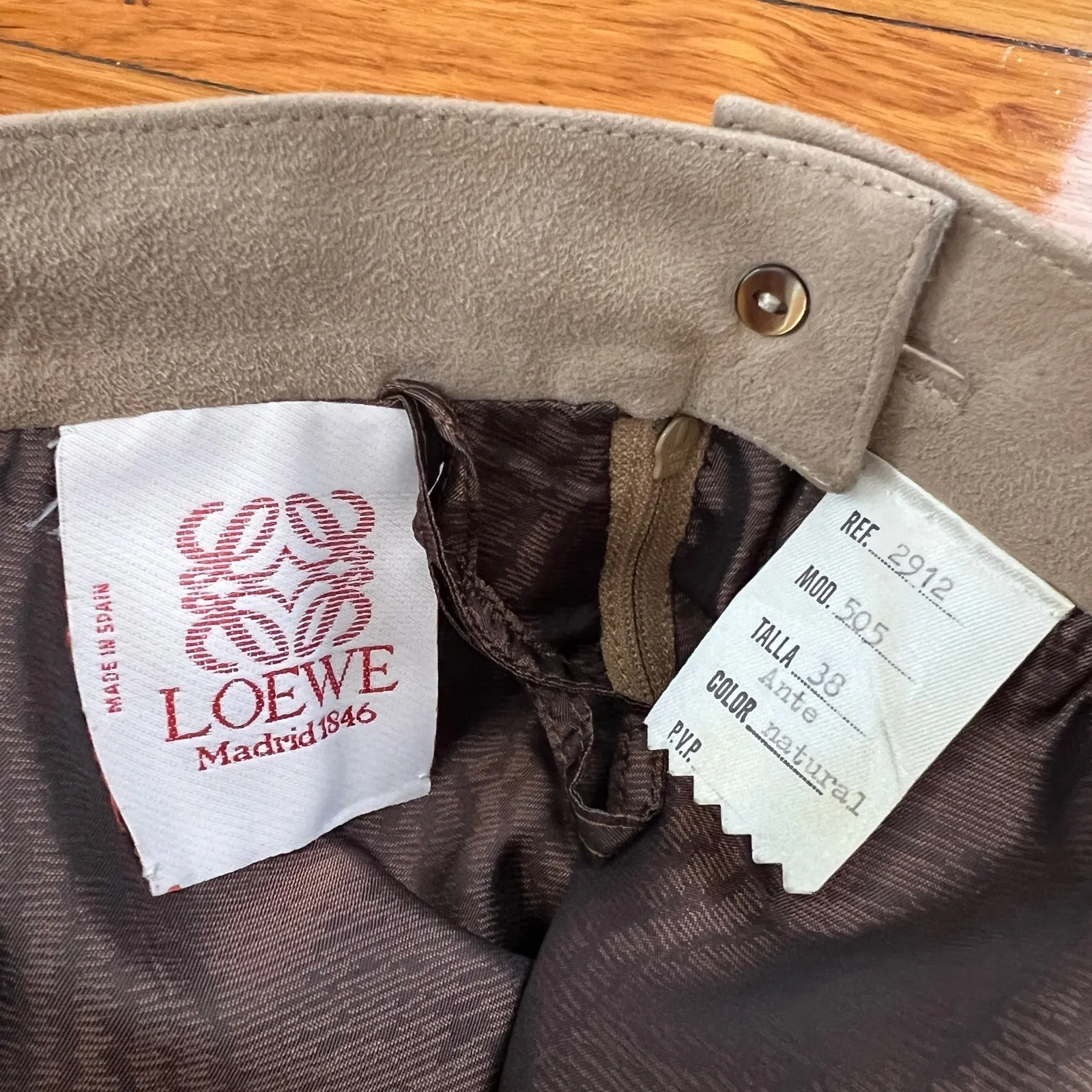 LOEWE Classic A Line Suede Tan Skirt Size 38 (XS / 0-2 US) - Image 9