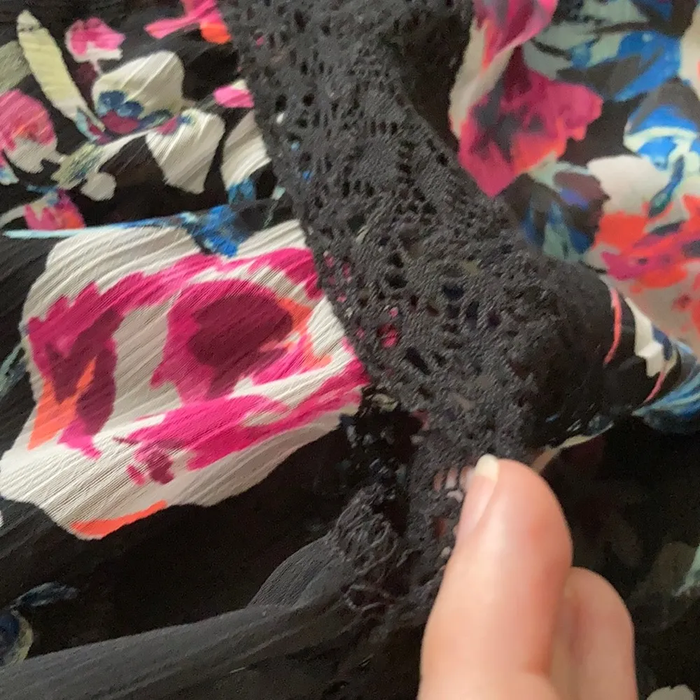 Express Long Floral Sheer Kimono Duster Cardigan Lace Trim Black Pink Size Small - Image 6