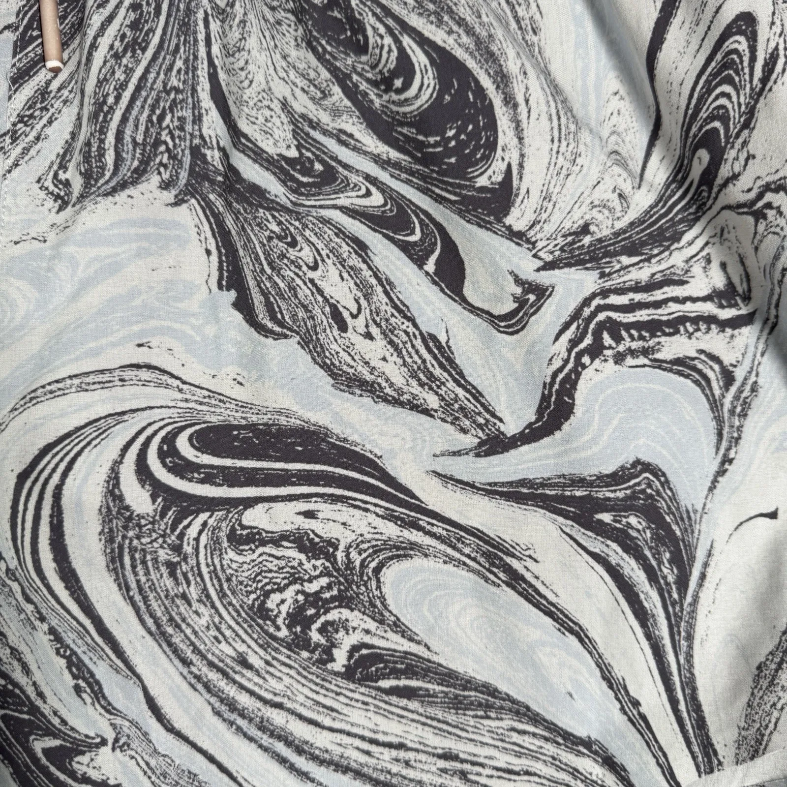 Athleta All‎ Activity Shorts Womens M Gray White Marble Swirl Athleisure Active - Image 4