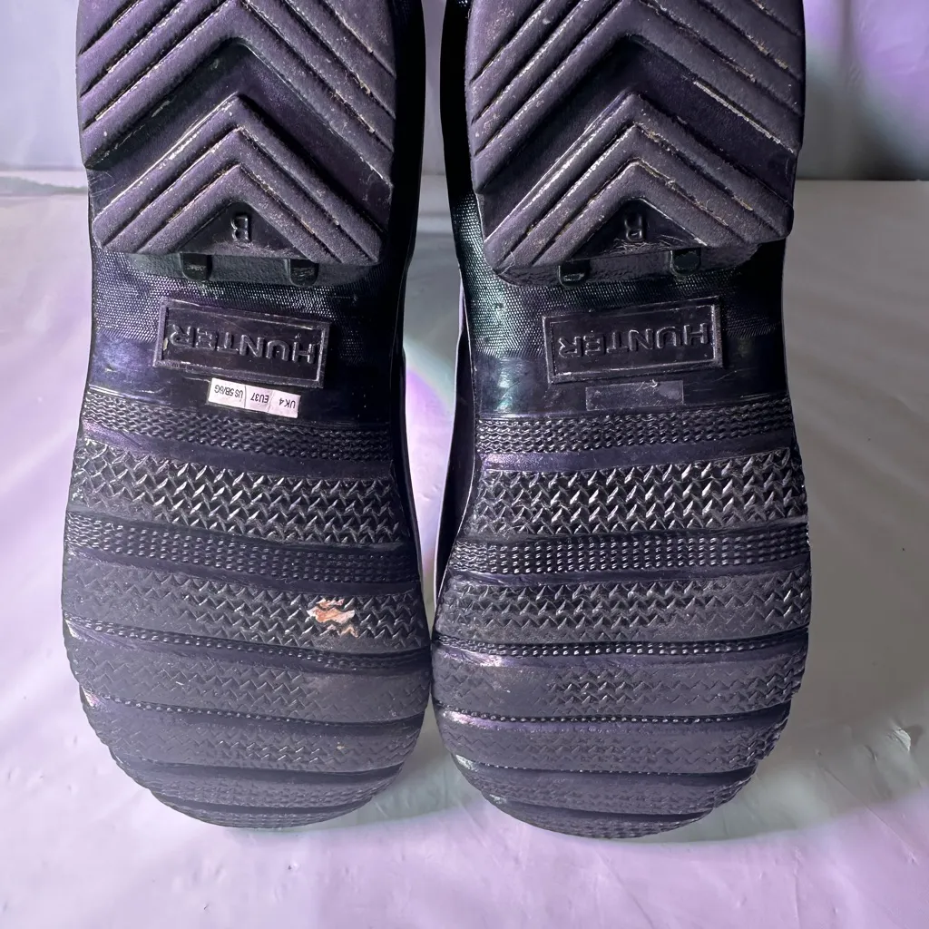 Hunter Black Glossy Rain Boots - Image 7