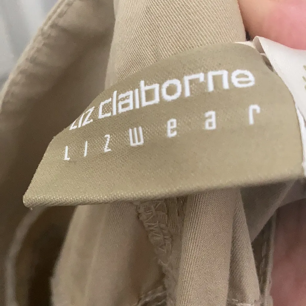 FINAL MARKDOWN Liz Claiborne cargo style capris 8 - Image 5