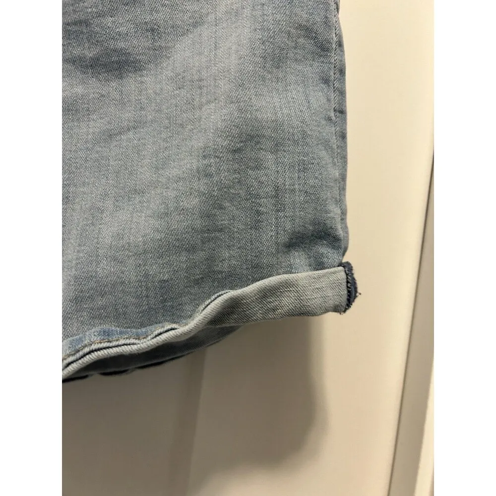 Levi’s Women's Denim Jean Shorts Size 32 Mid Length Zip Fly Cuffed Light Wash - Image 5
