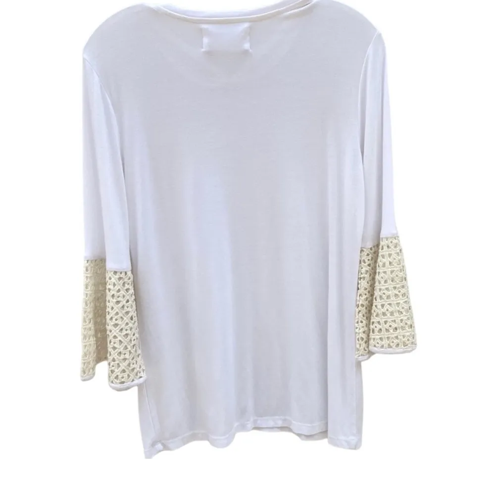 Piper by Townsen Womens size small white casual top with cream knit bell sleeves - Image 2