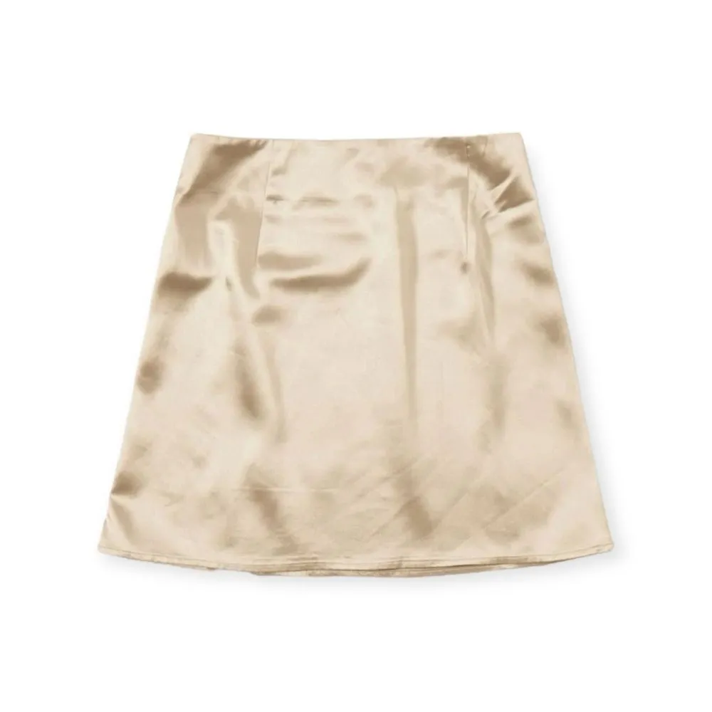 🆕Satin Side Zip Gold Mini Skirt Size XS - Image 2