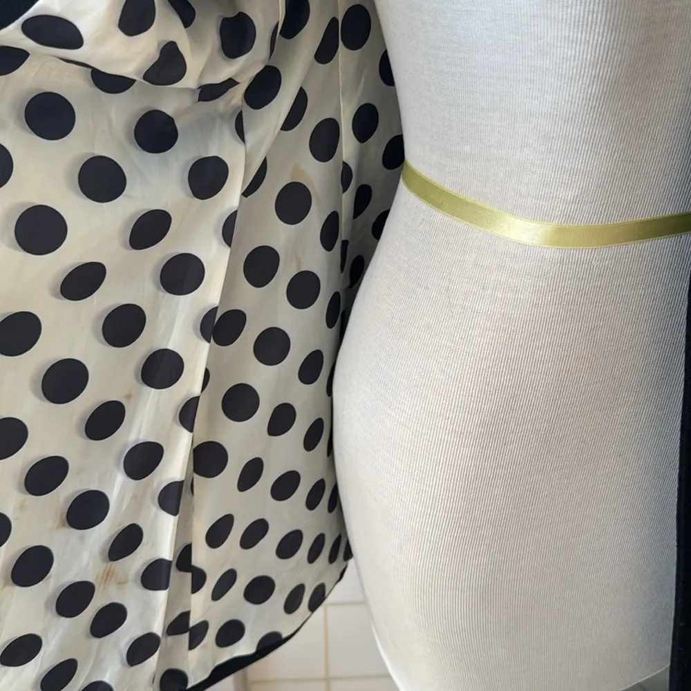 Tulle black wool Elegant Coat with polka dot lining size small - Image 7