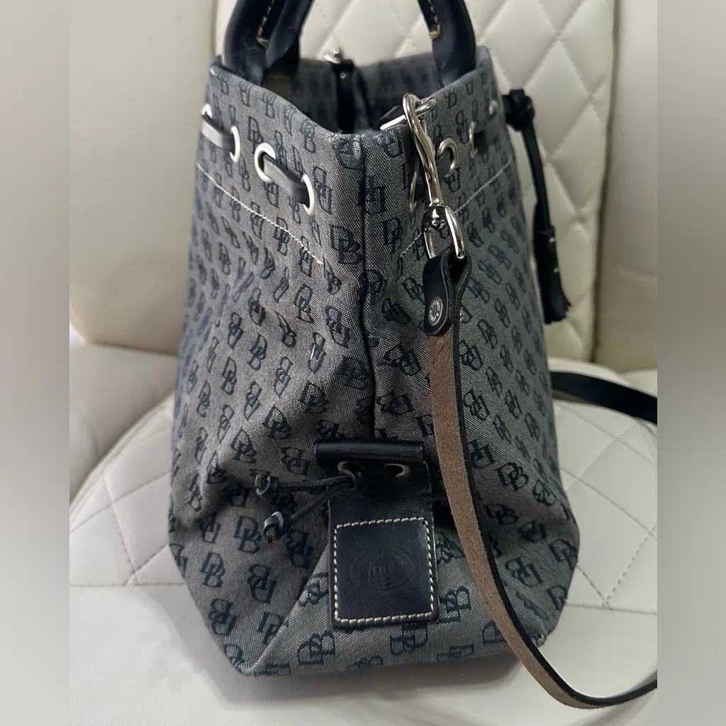 Dooney & Bourke Monogram Signature Tassel Tote Vintage purse black gray - Image 5