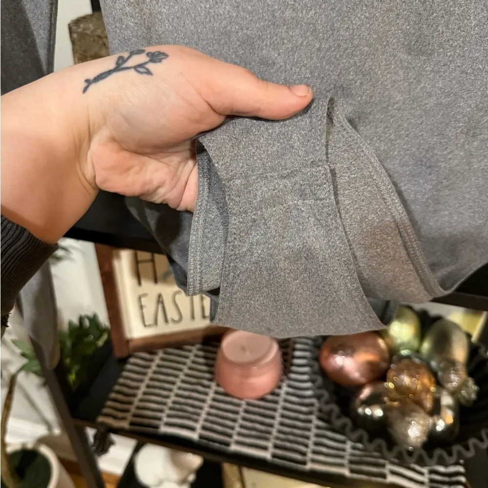 Steve Madden Asymmetrical Gray Long Sleeve Bodysuit size small - Image 6