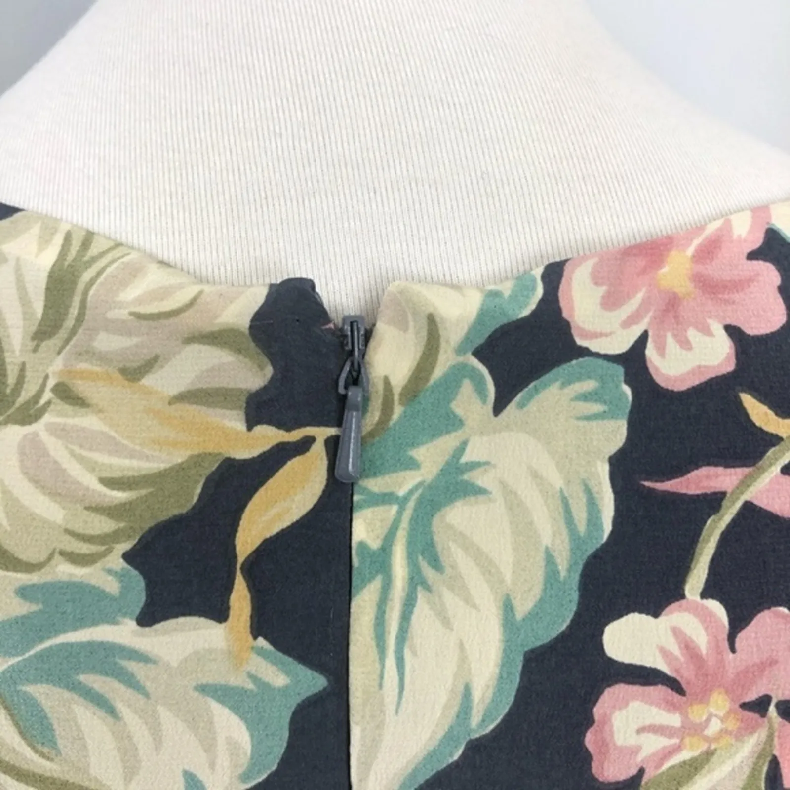 Chaus Floral Silk Scoop Neck Sleeveless Sarong Tea Length Midi Dress Sz 12 Blue - Image 7