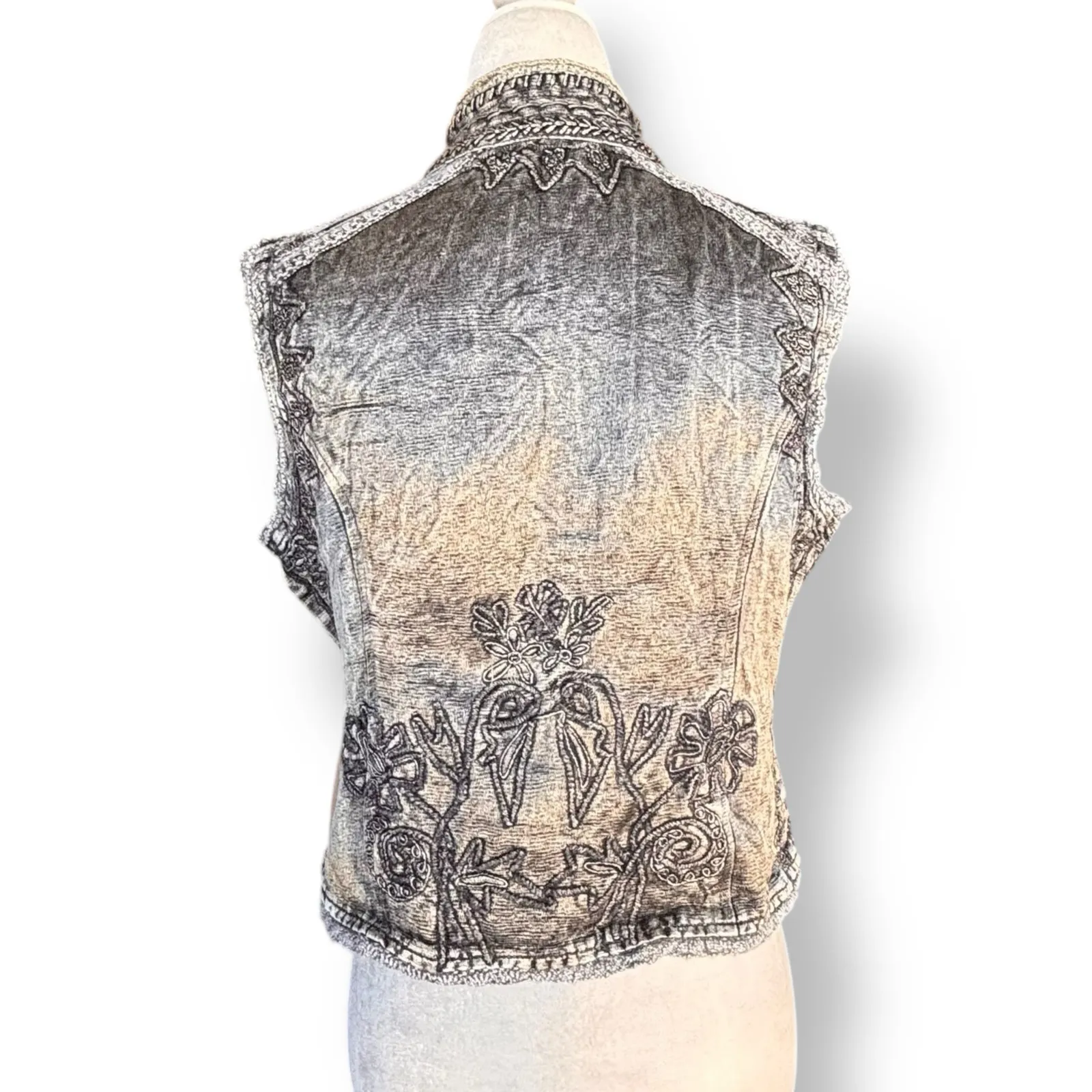 Vintage 90s Flashback Embroidered Metallic Gray Beaded Vest Floral Detail Boho - Image 9