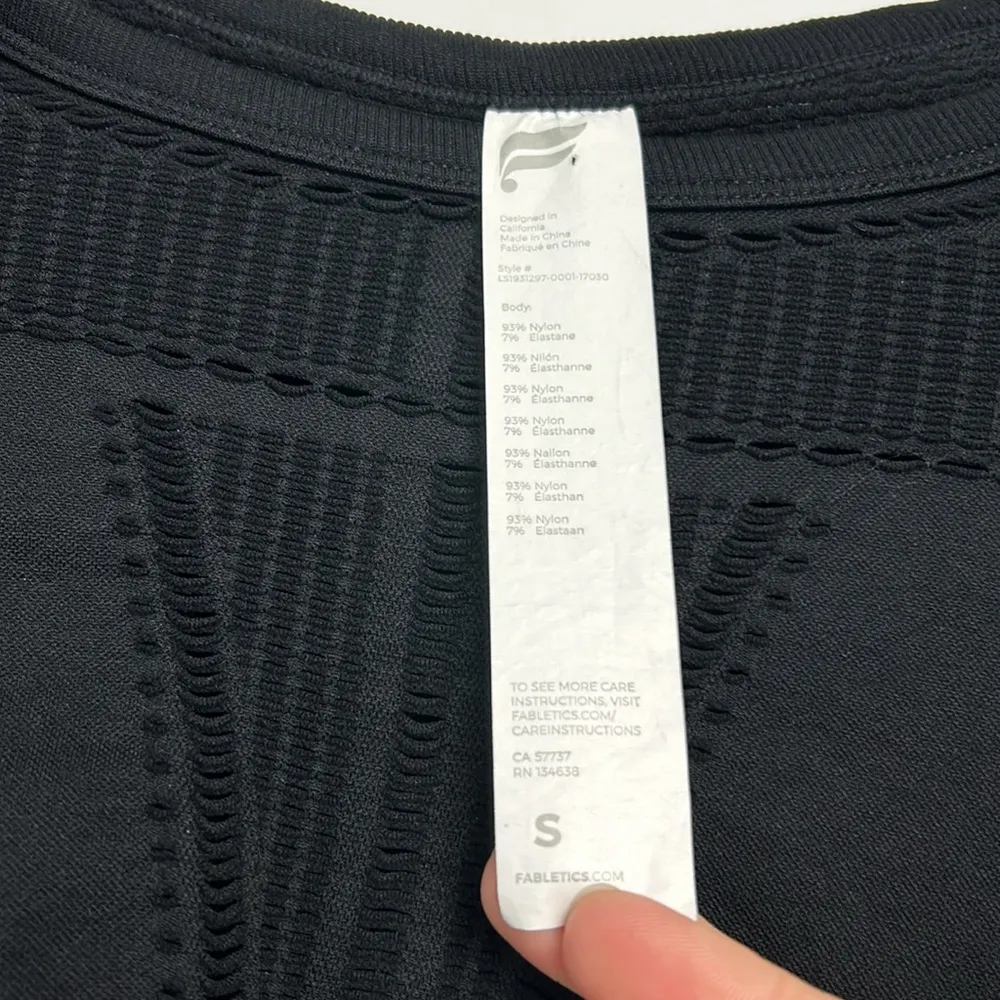Fabletics|Seamless Mesh Long Sleeve Crop Top Black  Sz Small - Image 5