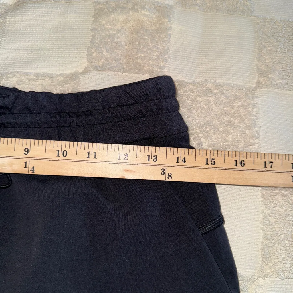 Lululemon softstreme shorts 4” Size 4 black - Image 3