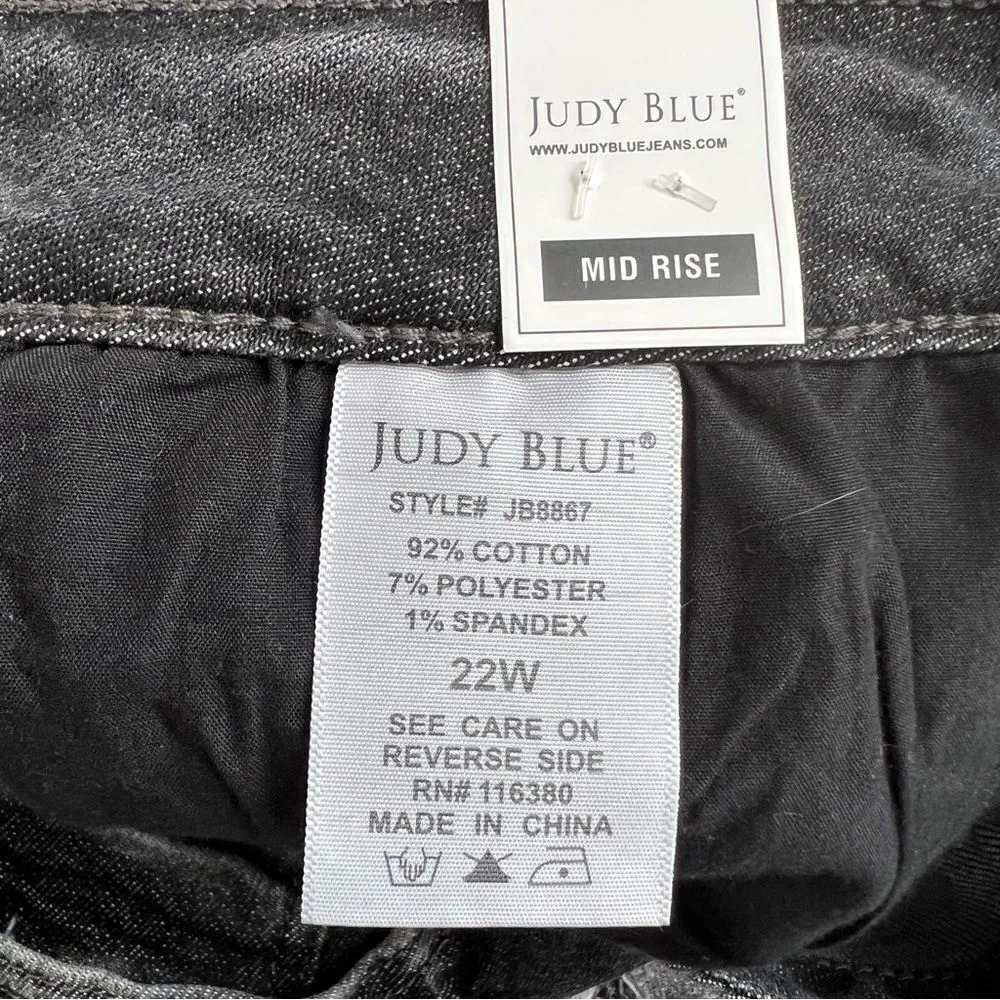 Judy Blue Boyfriend Gray Wash Bleached Out Grease Lightening Jeans NWT 22W - Image 10