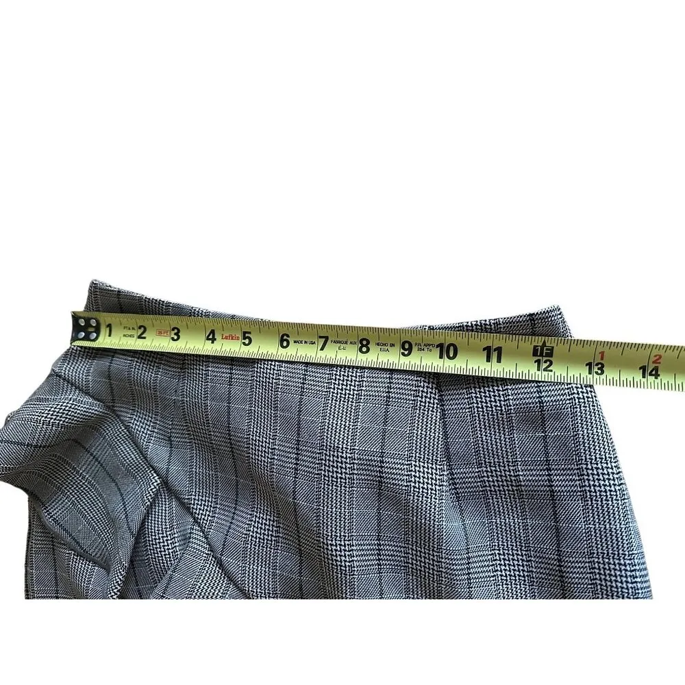 Love Grey Plaid Ruffle Detail Mini Skirt XS Fall Fashion Sophisticated Stylish Gray - Image 9