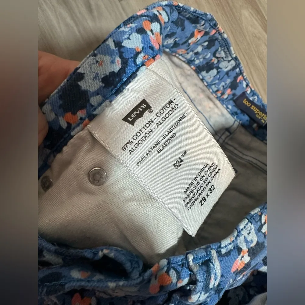 Women’s Levi’s Blue Floral Design Fitted 524 Jeans 29x32 Vintage Low Rise Pants - Image 3