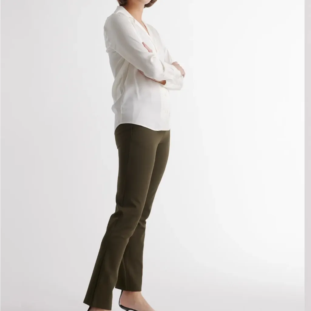 Quince Olive Green Ultra Stretch Ponte Straight Leg Women's Pants size medium - Image 4