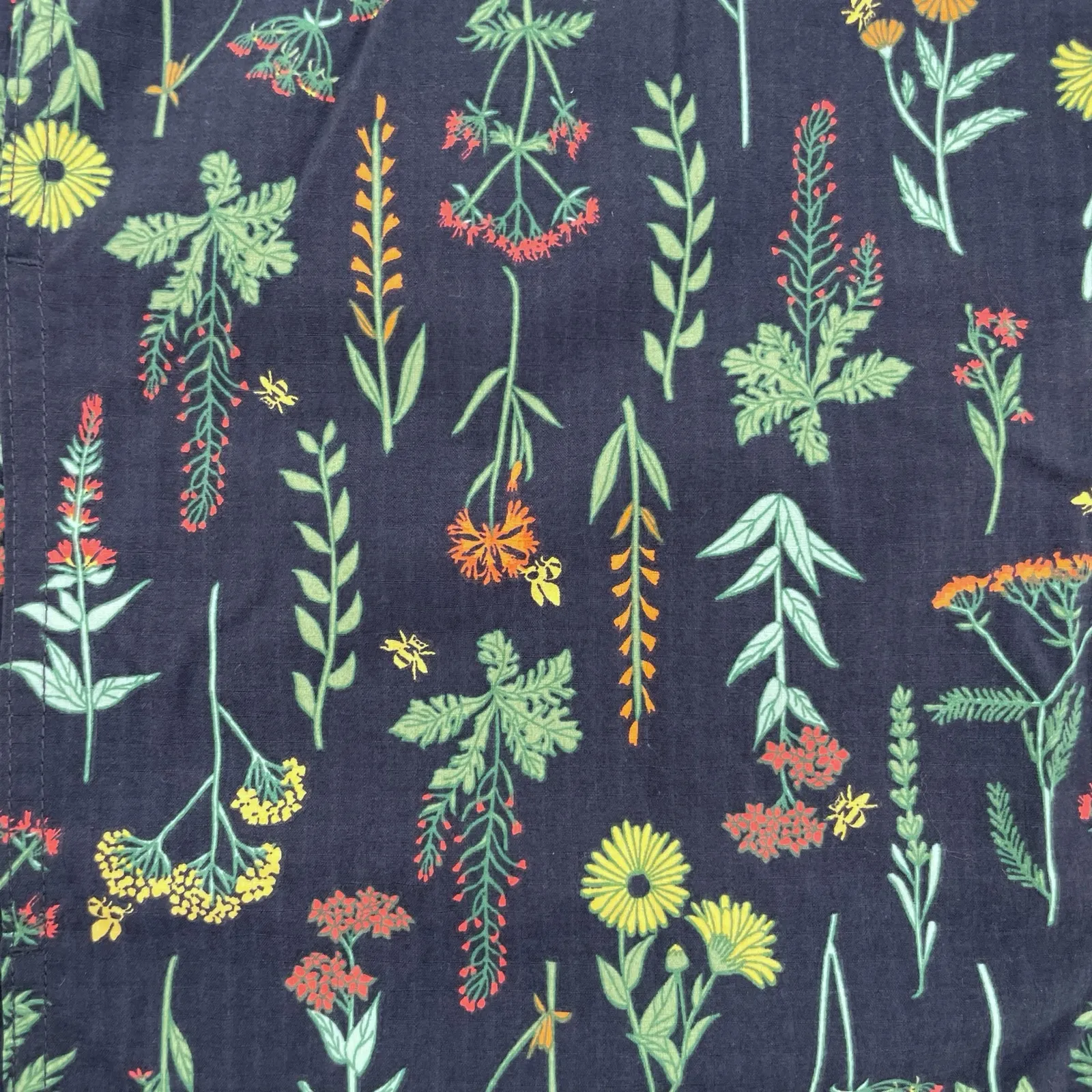 Duluth Trading Gardening Vest Navy Wildflowers Bees Print Chore Workwear Size XL Blue - Image 4